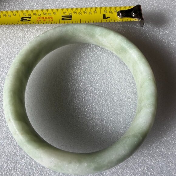 Jade Bangle Bracelet - Picture 1 of 4